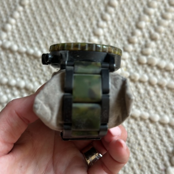 NIXON 51-30 camo watch - Picture 4 of 5